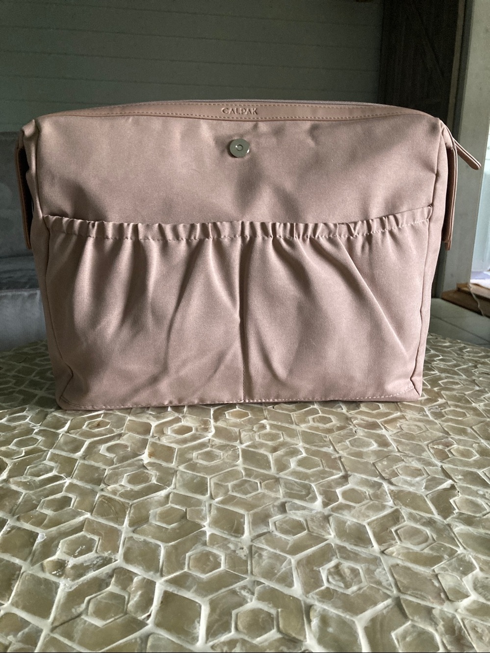 NEW! Removable 16" Laptop & Tablet Sleeve for Haven Laptop Tote Bag in ‘Taupe’ - Picture 2 of 12